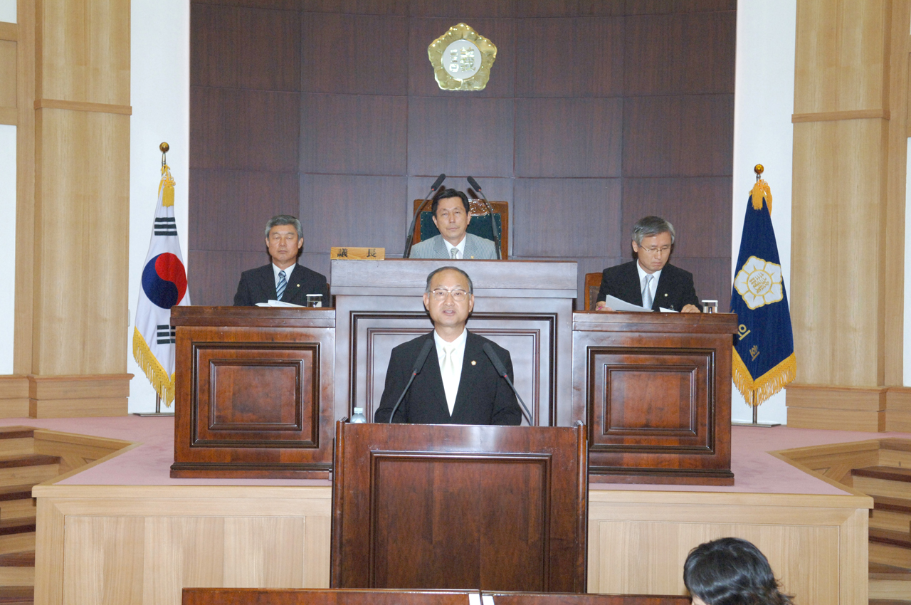 제101회 임시회 성기호 예산결산특별위원장 심사결과보고
