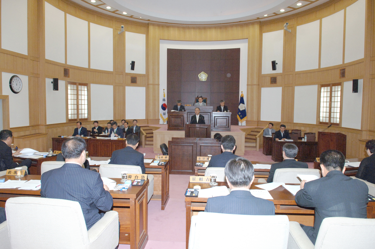 제101회 임시회 성기호 예산결산특별위원장 심사결과보고