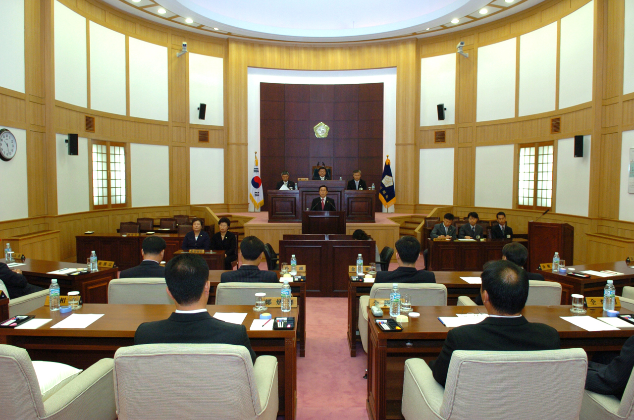 제5대 경산시의회 전반기 윤성규 의장 당선인사