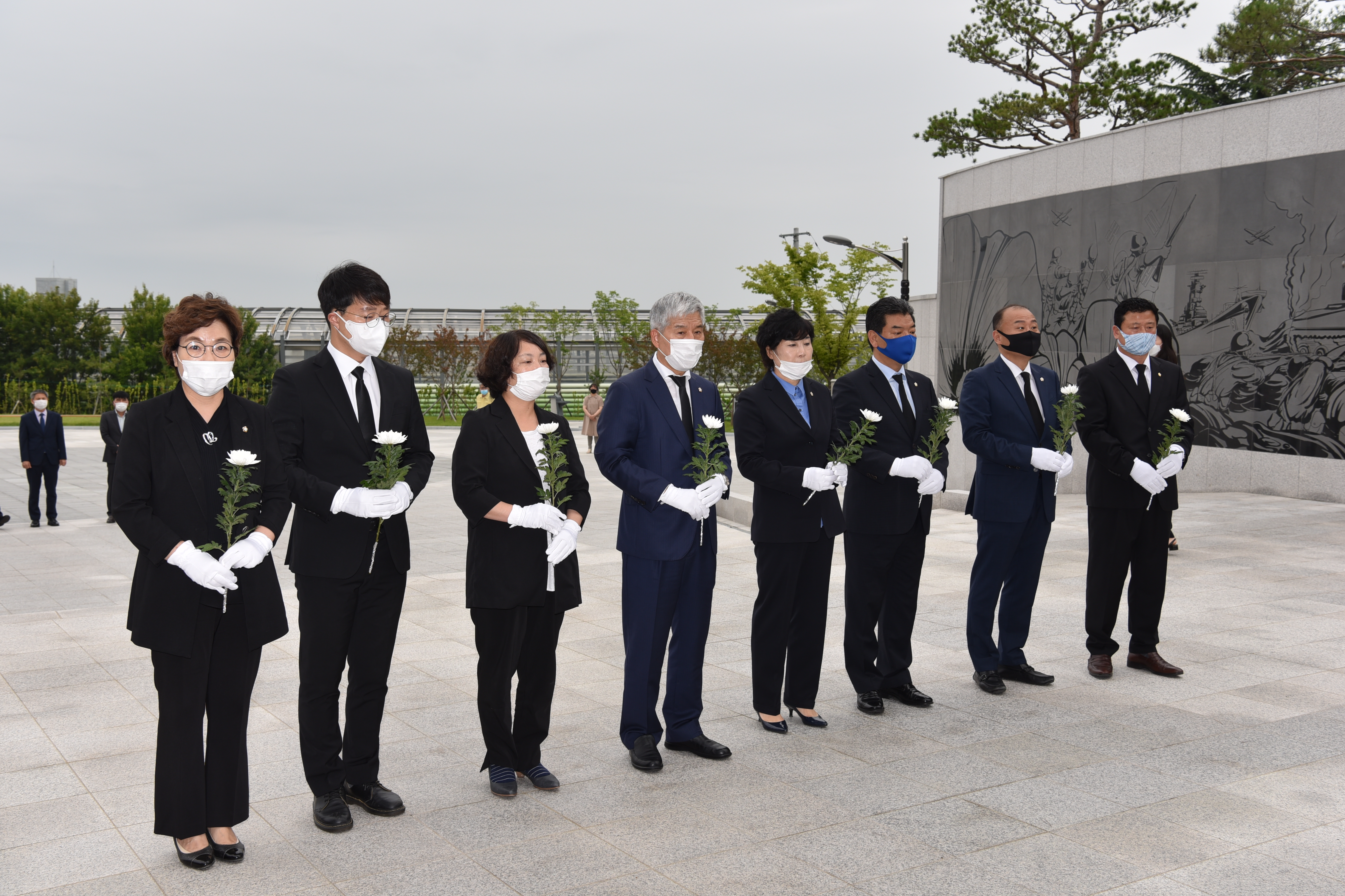 경산시의회 후반기 출범 충혼탑 참배
